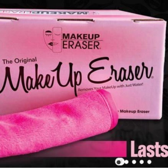 The Original MAKEUP ERASER. Removes your makeup with just water. Waterproof too - Picture 3 of 7